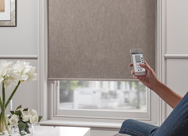 rèm cuốn tự động điều khiển từ xa